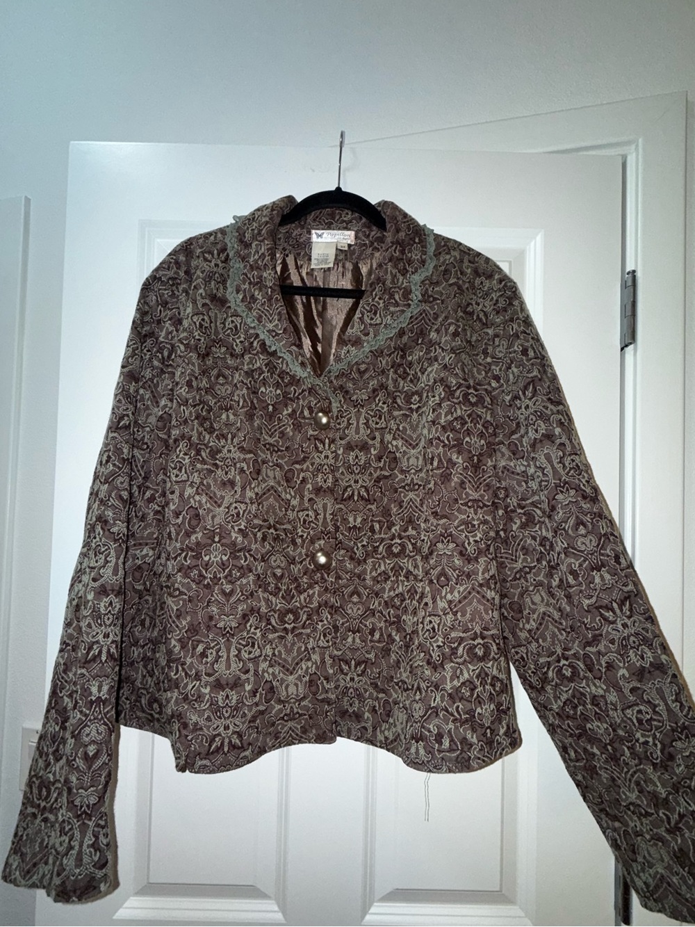 Papillon Blanc Brown and Cream Paisley Jacket